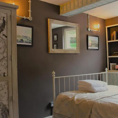 Boutique Fisherman's Grade Ii Listed *