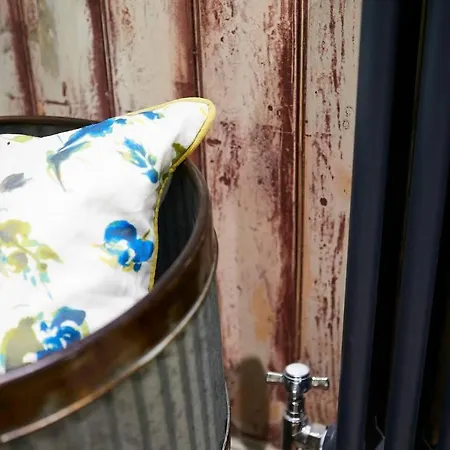 Boutique Fisherman's Grade Ii Listed *