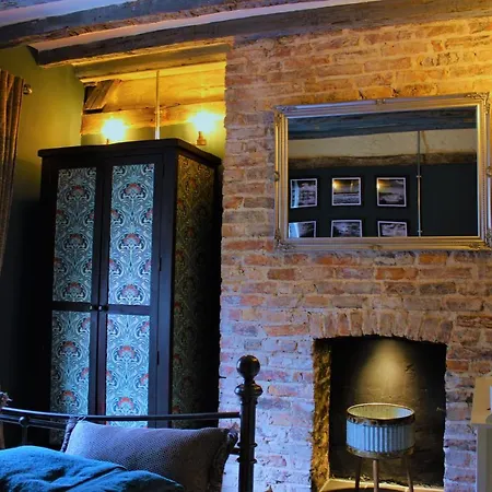 Boutique Fisherman's Grade Ii Listed Ferienhaus Scarborough