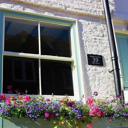 Boutique Fisherman's Grade Ii Listed Scarborough